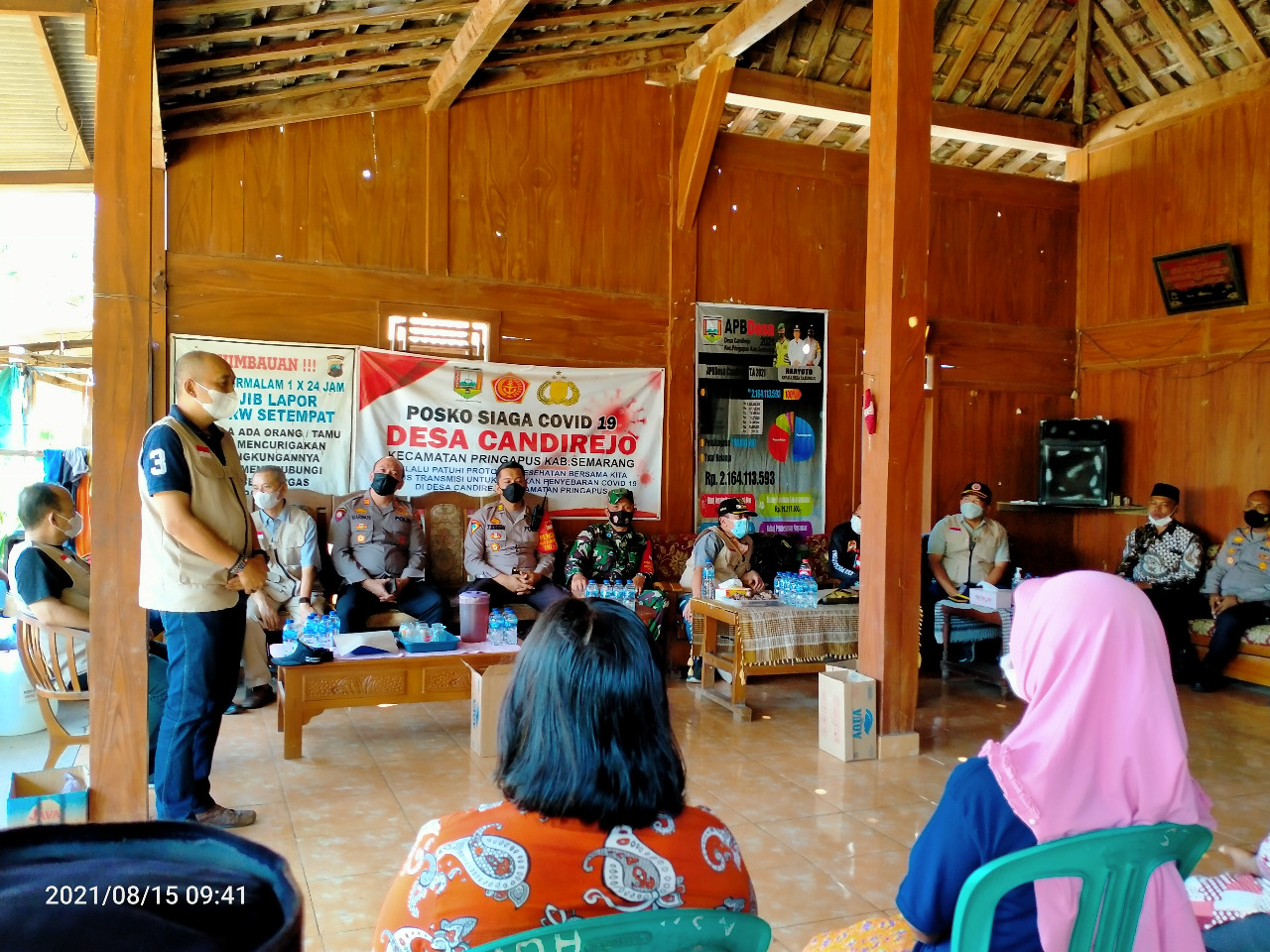 Penyerahan Bantuan Sembako Gotong Royong Kepada Warga Gedung Glatik Desa Candirejo