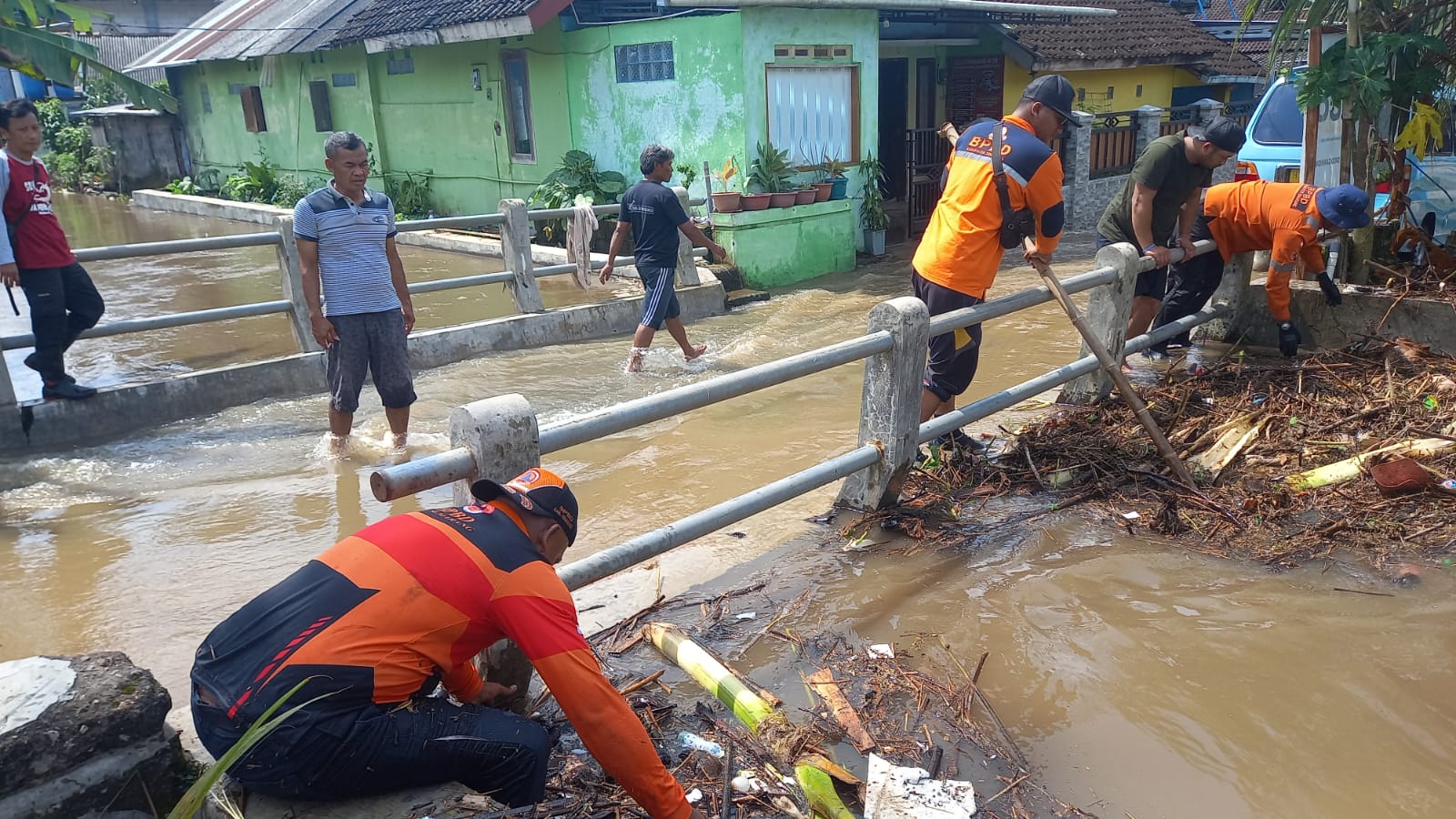 Assessment Kejadian Banjir di Dusun Rowosabi Desa Rowosari Kec. Tuntang dan Dusun Rowoganjar Desa Rowoboni Kec.Banyubiru